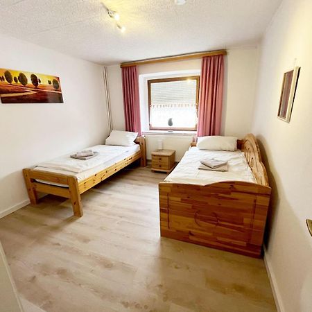 5 Room Apartment In Zuelpich Цюльпих Экстерьер фото