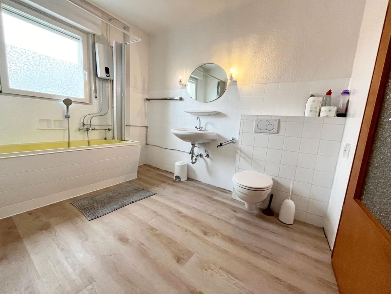 5 Room Apartment In Zuelpich Цюльпих Экстерьер фото